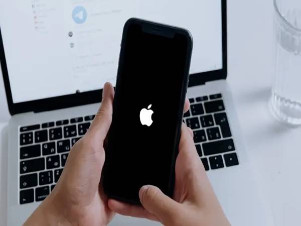 Tại sao iPhone lên táo rồi tắt liên tục và cách sửa chữa