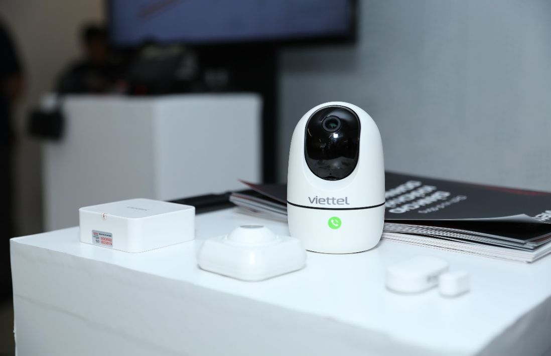 Camera không dây lưu trữ qua thẻ nhớ