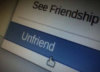tại sao facebook tự hủy kết bạn