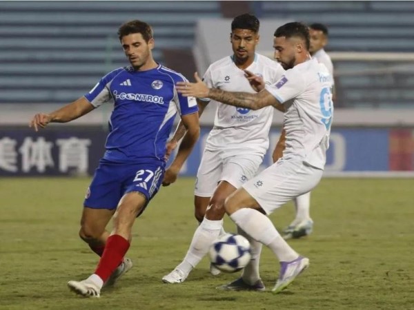 Công an Hà Nội vào vòng 16 đội, tiếp tục giữ hy vọng cho Việt Nam Công an Hà Nội vào vòng 16 đội, tiếp tục giữ hy vọng cho Việt Nam