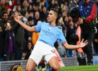 Tin bóng đá: CLB Manchester City gửi đề nghị trói chân Rodri